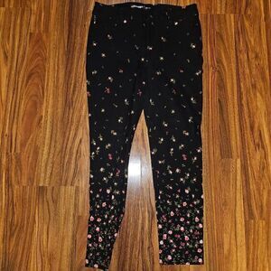 Old Navy Mid-Rise Black and Pink Floral  Pixie Pants Womens Size 6